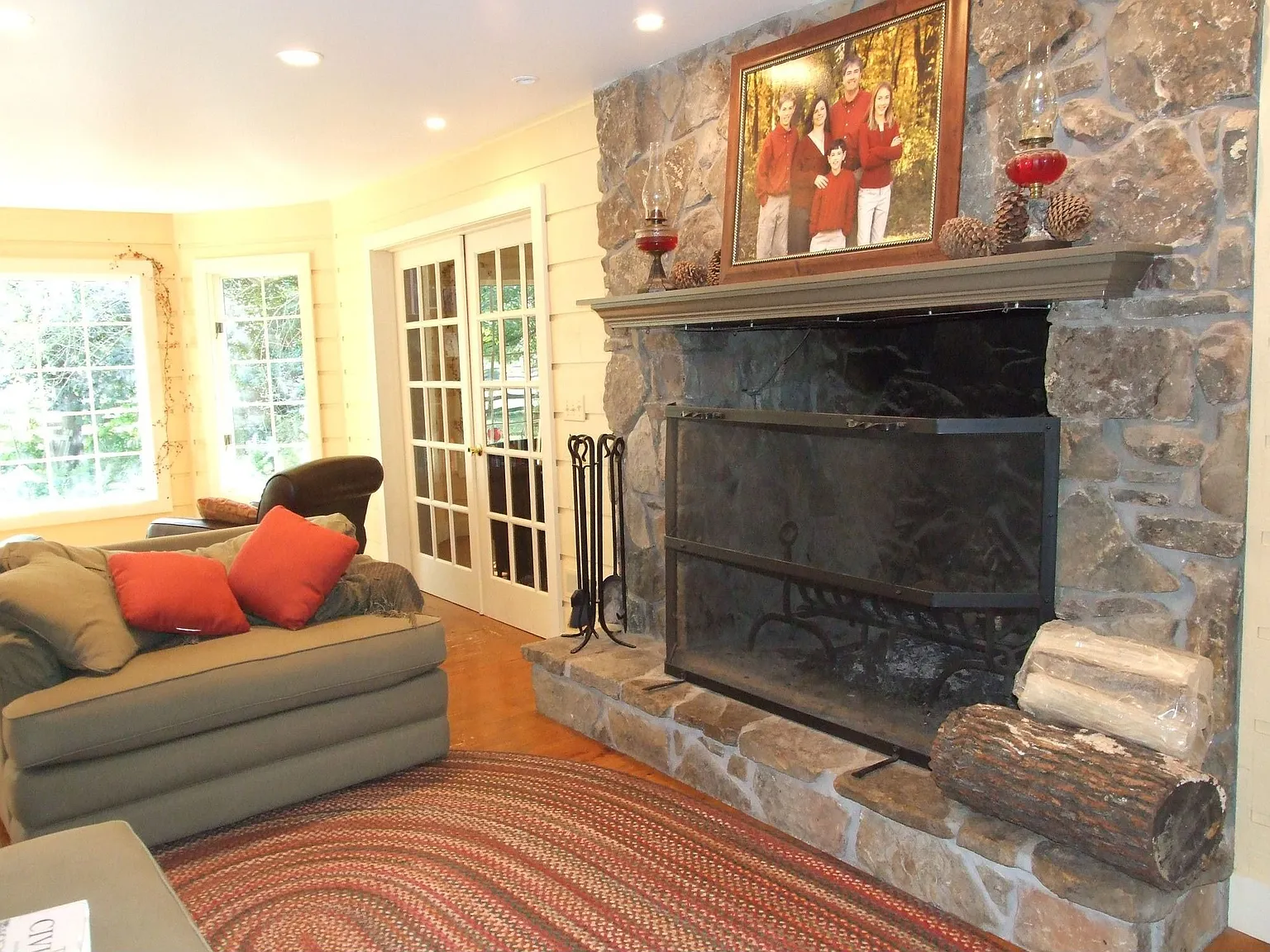 145 Oaktree Rd photo 1