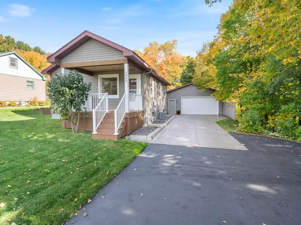 1404 Stanford Ave, Duluth, MN 55811