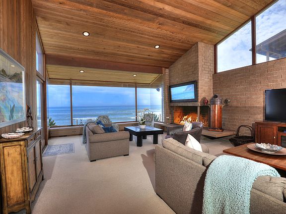 2nd image of 3772 Pacific Coast Hwy