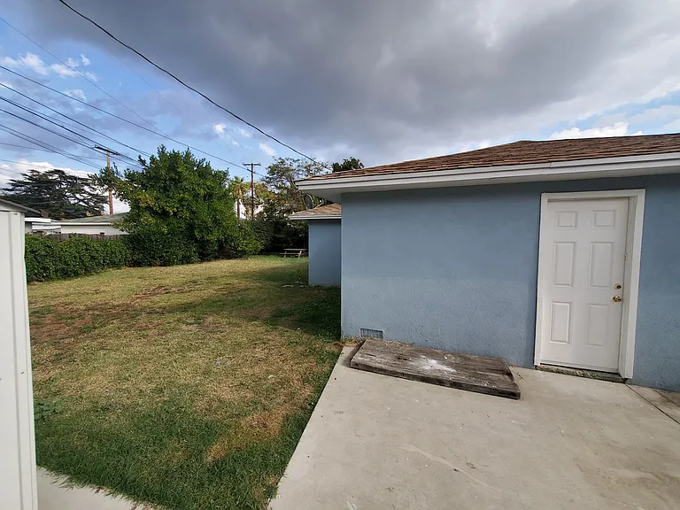 625 W Leeside St — Photo 13