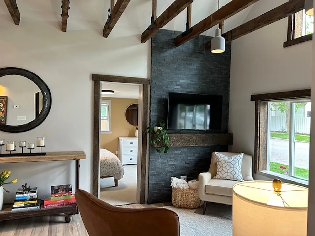 2 bed, 900 sqft, $2,650 — Photo 2