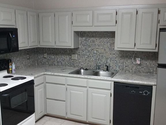4th image of 1605 Woodhaven Dr Unit C