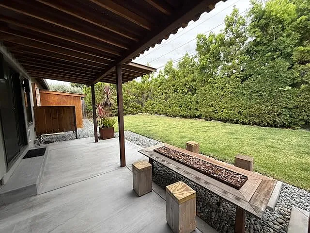 2594 Roosevelt Ave — Photo 12