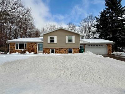 18 Grove Hill Ct, Marquette, MI, 49855