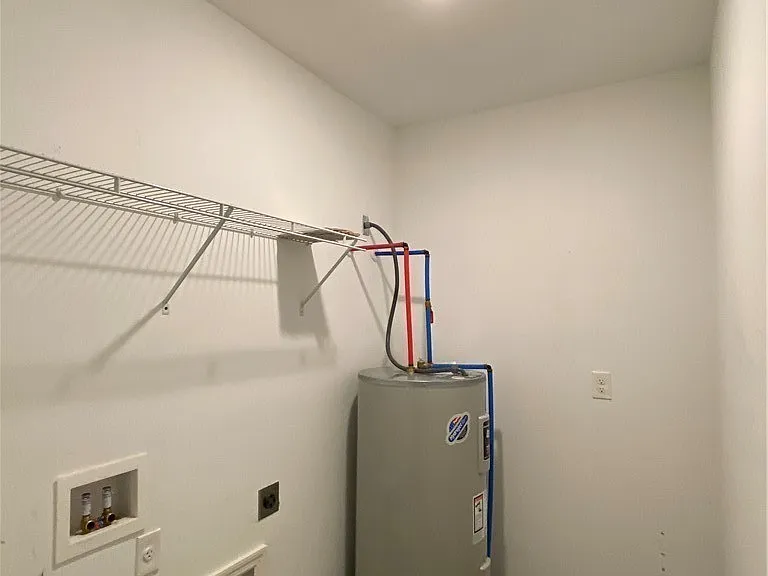 2215 Hogan Dr — Photo 15