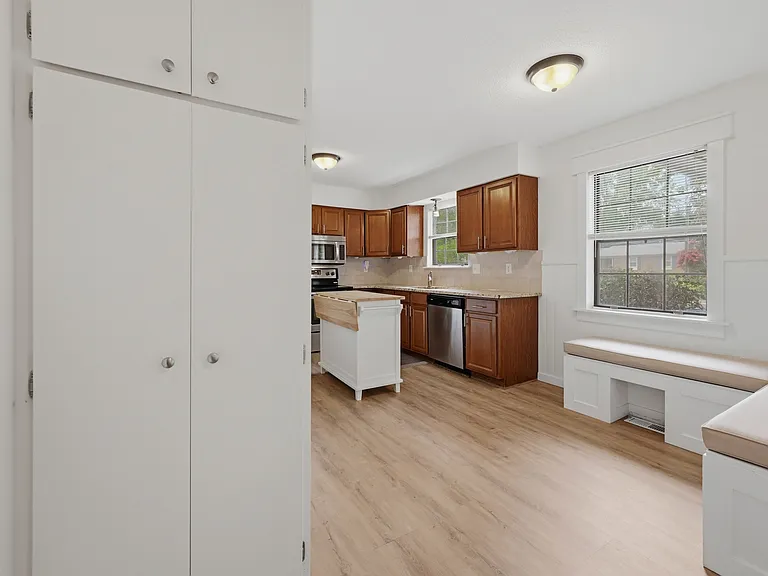 817 Wyldewood Rd — Photo 13