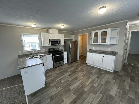 1st image of 684 Florida St