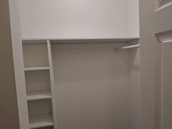 5th image of 6211 N Kenmore Ave #6211204