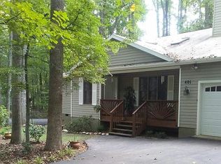 401 Stratford Cir, Locust Grove, VA 22508