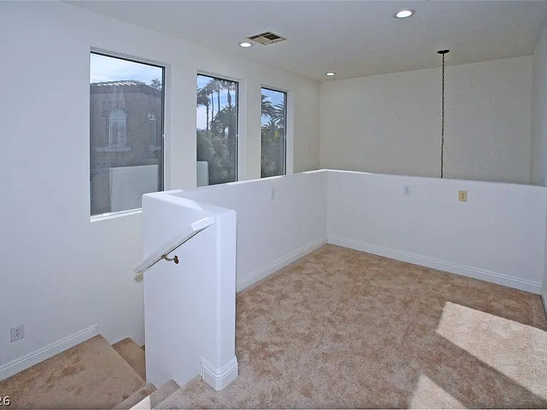 1020 Via Latina St — Photo 16