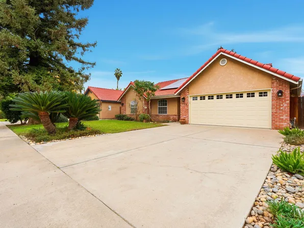 1126 N Crenshaw Street, Visalia, CA 93291