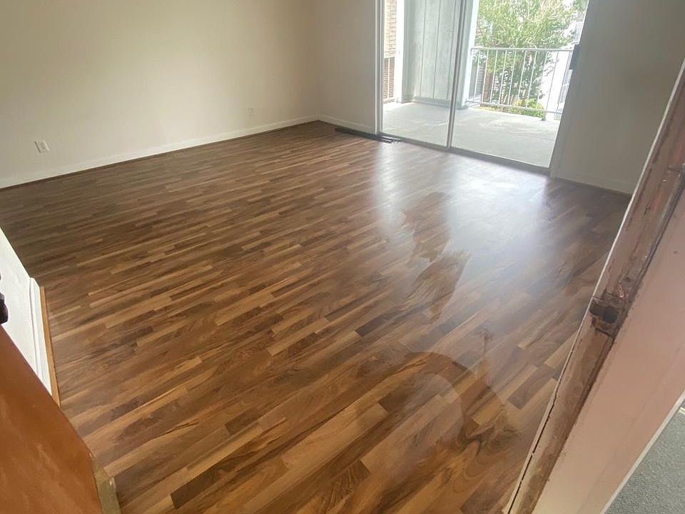 First room - entertainment room.