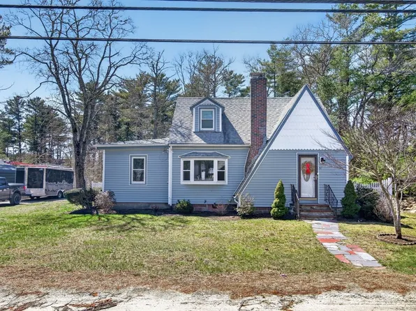 51 Swifts Beach Rd, Wareham, MA 02571