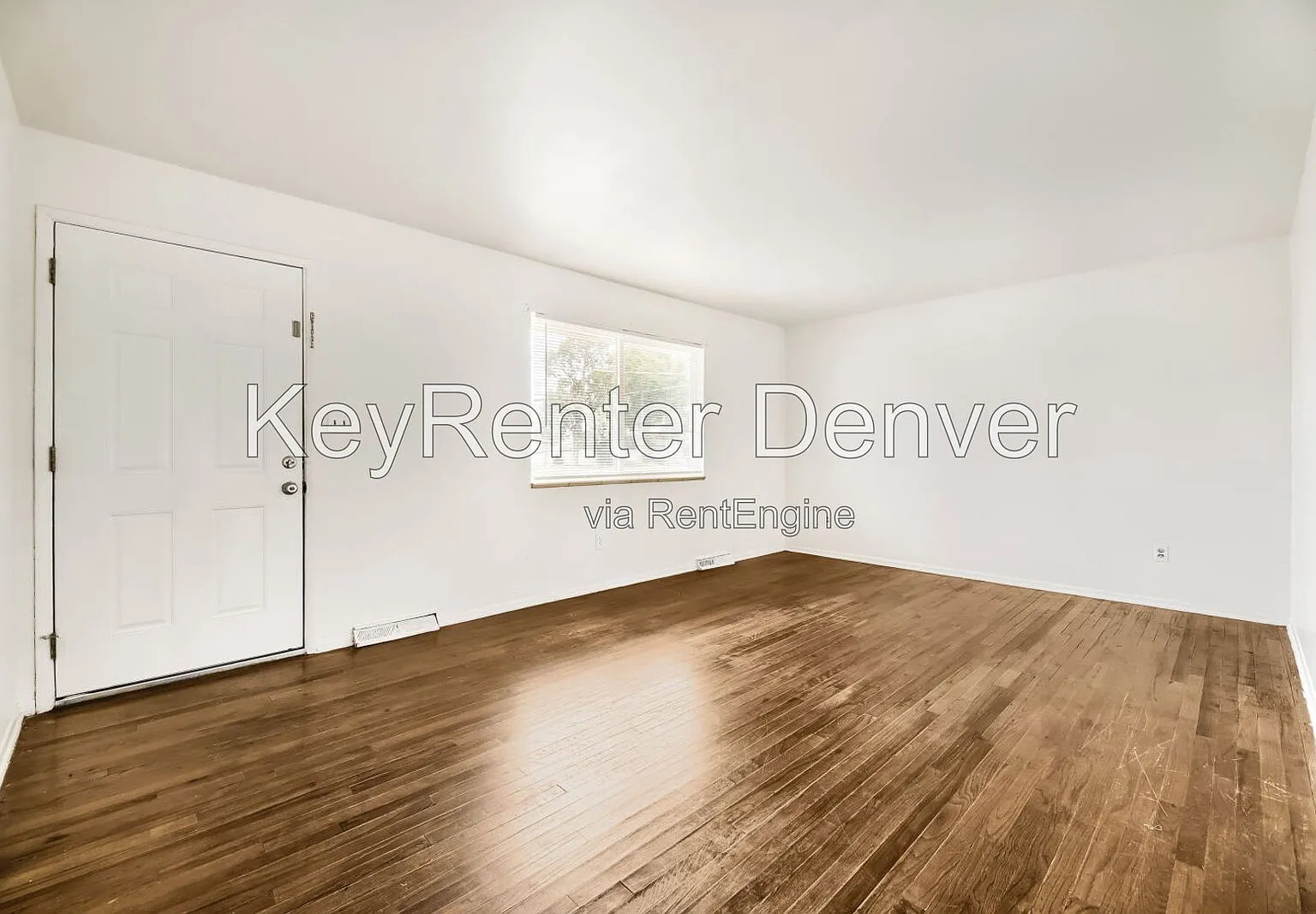 2 bed, 1.0 bath, 941 sqft, $1,800 — Photo 4