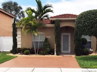 19942 NW 79th Ave, Hialeah, FL 33015