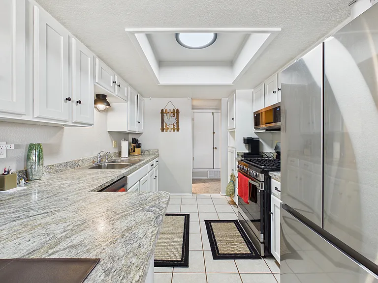 108 Niblic Ct #1 — Photo 9