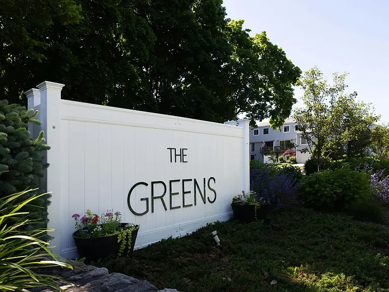 609 Longfellow Dr — Photo 27