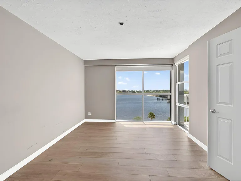 3901 S Flagler Dr #703 — Photo 13