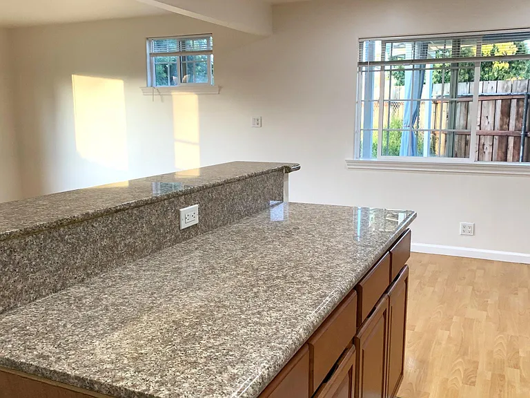 42512 Gage Ct — Photo 4