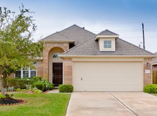 2126 Sterling Oaks Dr, Rosharon, TX 77583