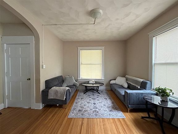 3rd image of 57 Leroy St