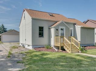 109 E 3rd St, Kimberly, WI 54136