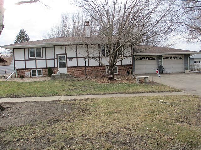 209-209 N Superior St, Emmetsburg, IA 50536 | MLS #240207 | Zillow