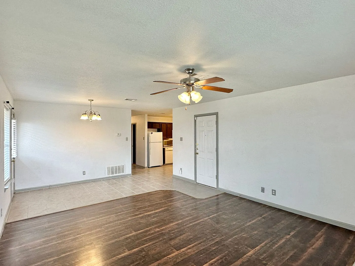 4304 Elms Run Cir — Photo 4
