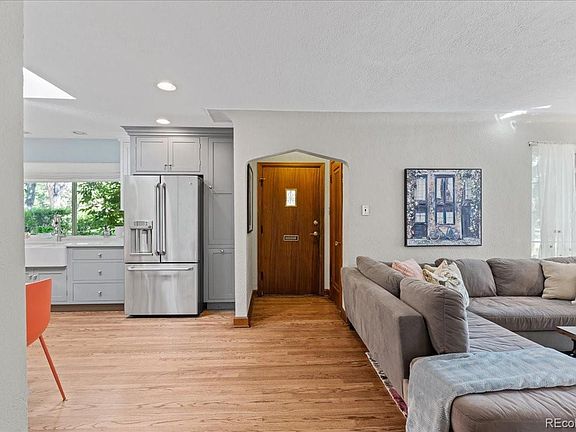 5th image of 4630 E 17th Avenue Parkway