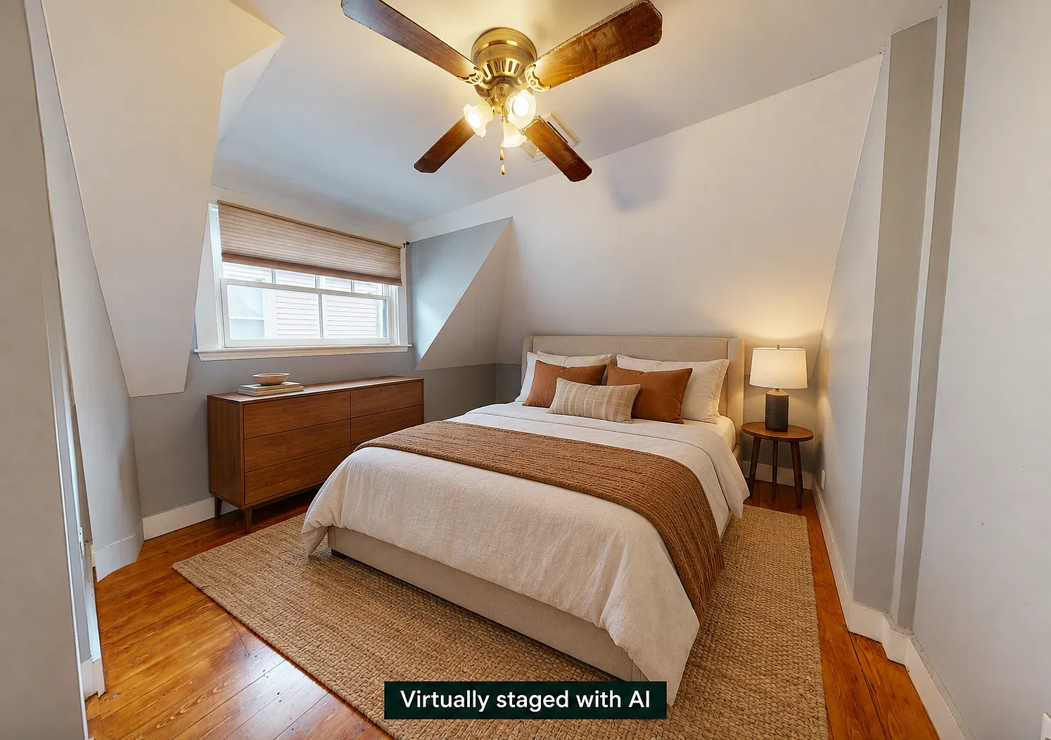 3 bed, 990 sqft, $5,895 — Photo 4