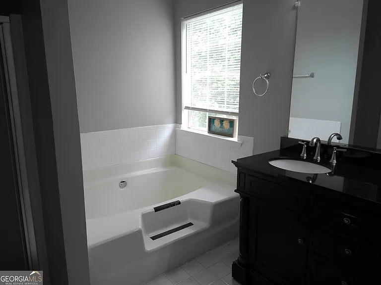 235 Vaness Dr — Photo 16