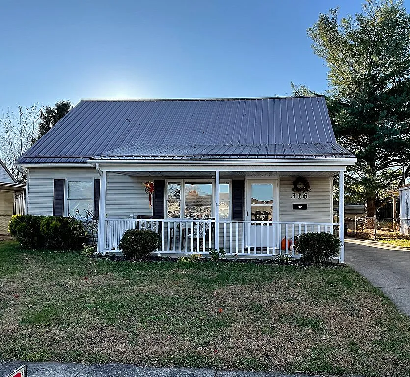 316 Beverly Ave photo 1