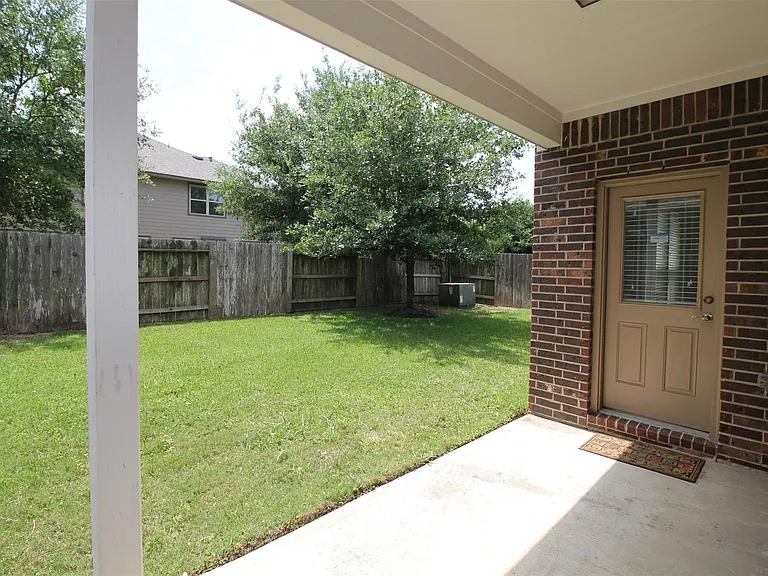6418 Burgess Heights Ln — Photo 27
