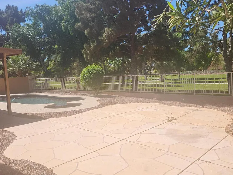 1683 W Carla Vista Dr — Photo 4