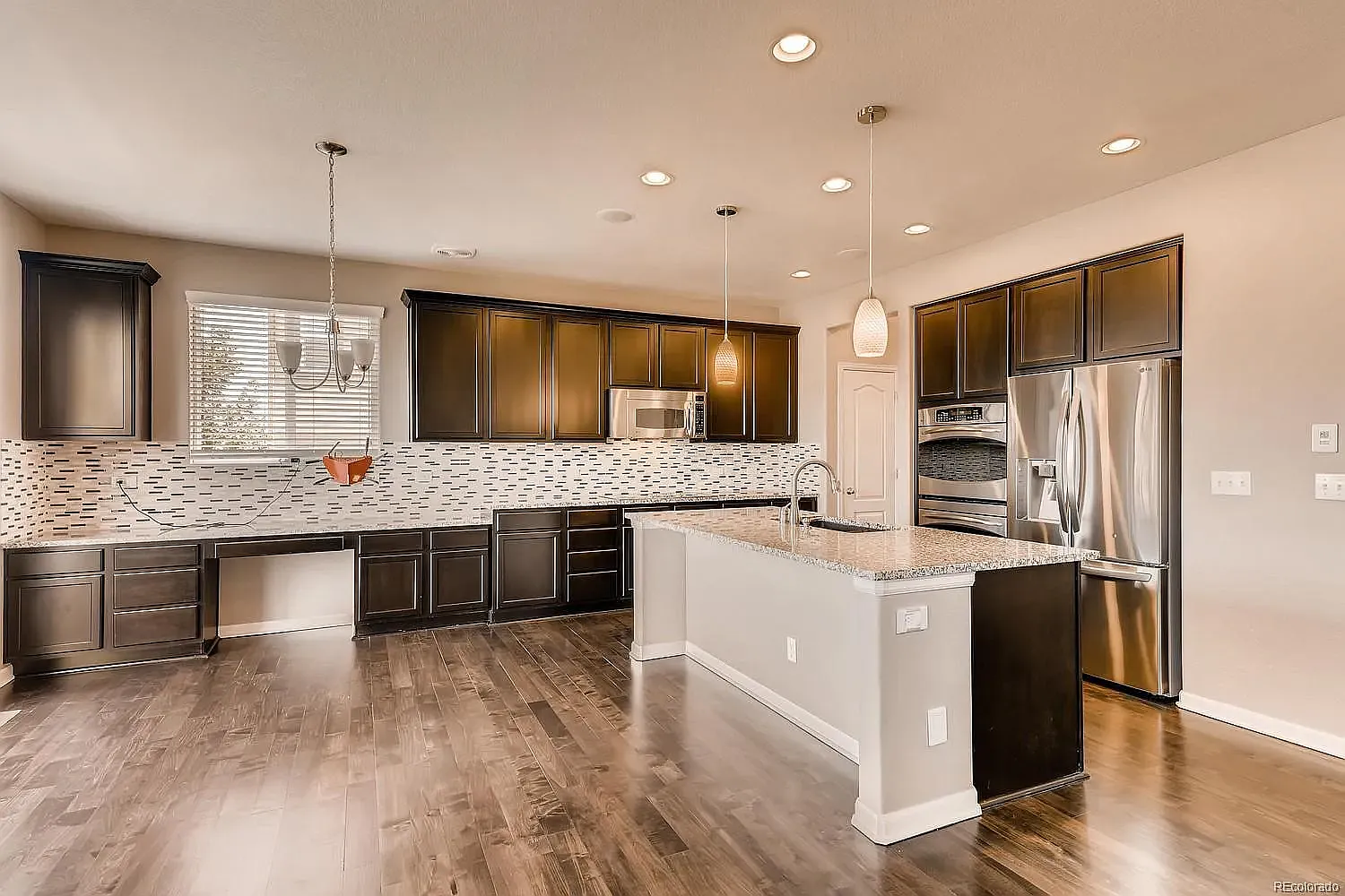 4 bed, 3240 sqft, $3,850 — Photo 2