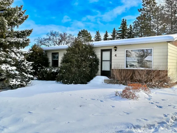 4 2nd Ave, Burlington, ND 58722