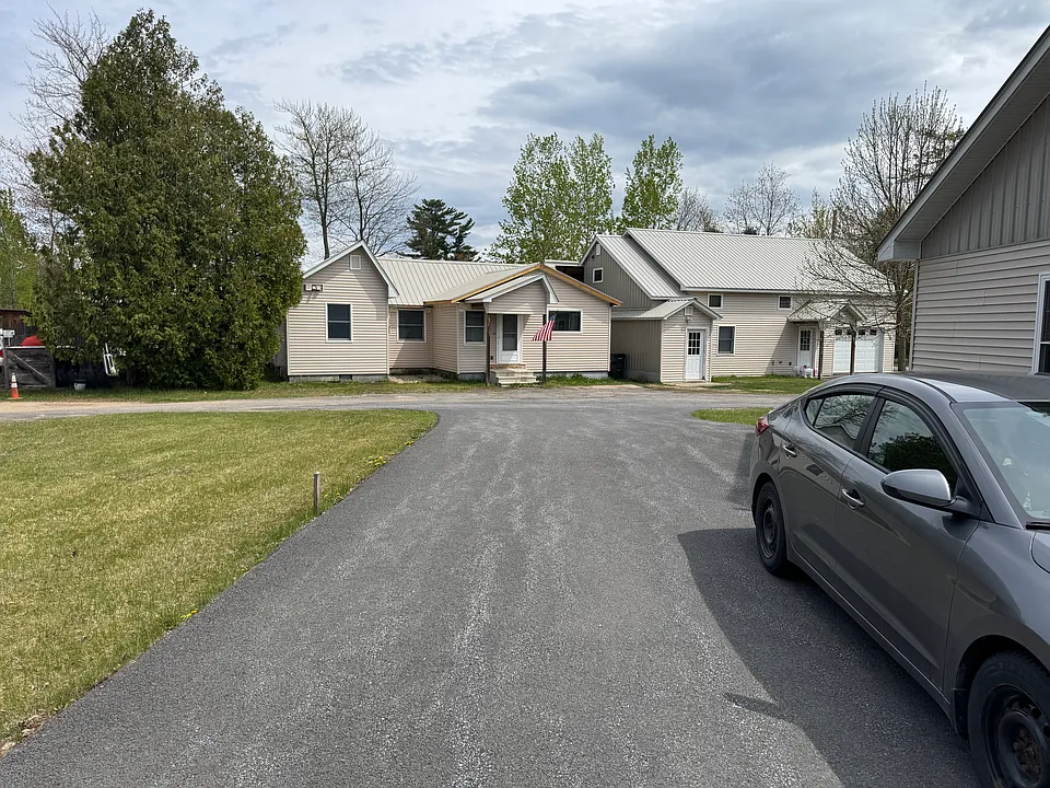 110 Irish Settlement Rd #A