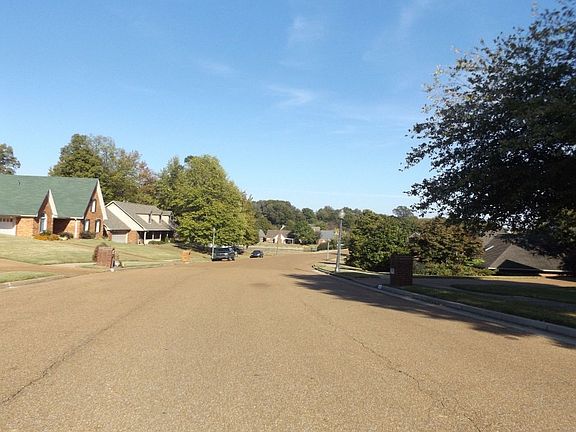 4th image of 8812 Grandbury Pl
