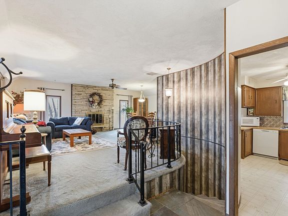 5th image of 2019 N Westridge Dr