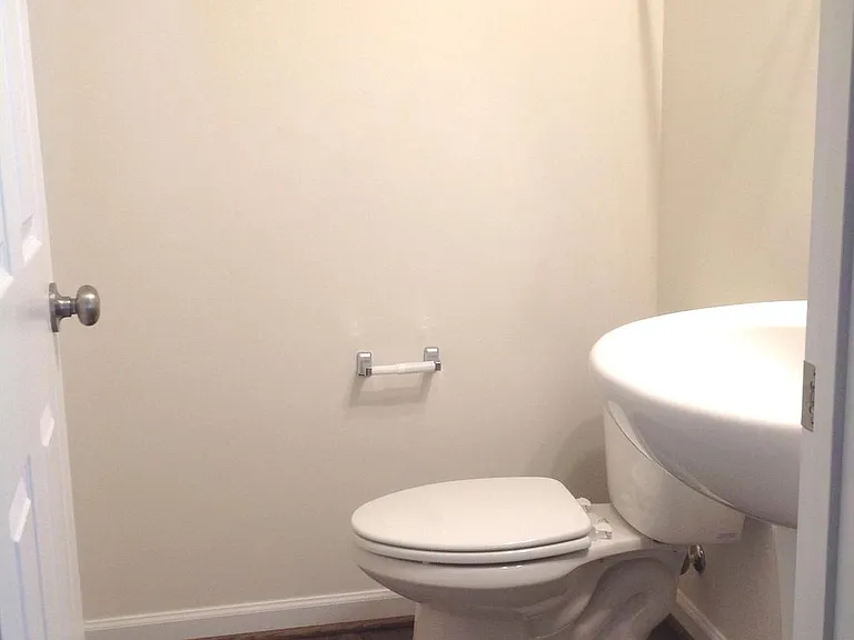 204 Upper Brook Ter — Photo 10