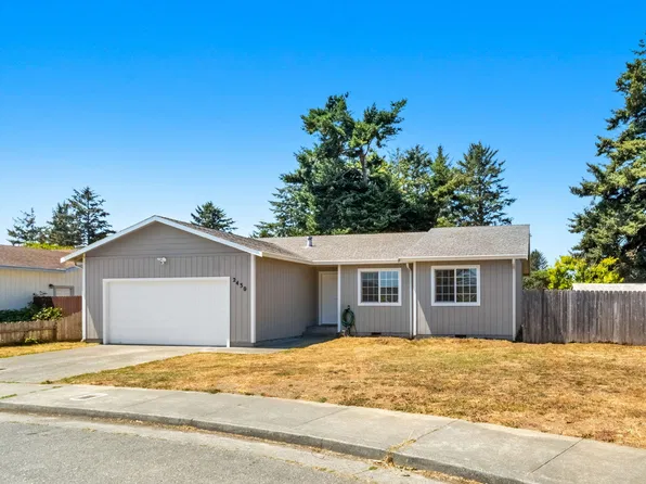 2430 Thiel Ave, McKinleyville, CA 95519