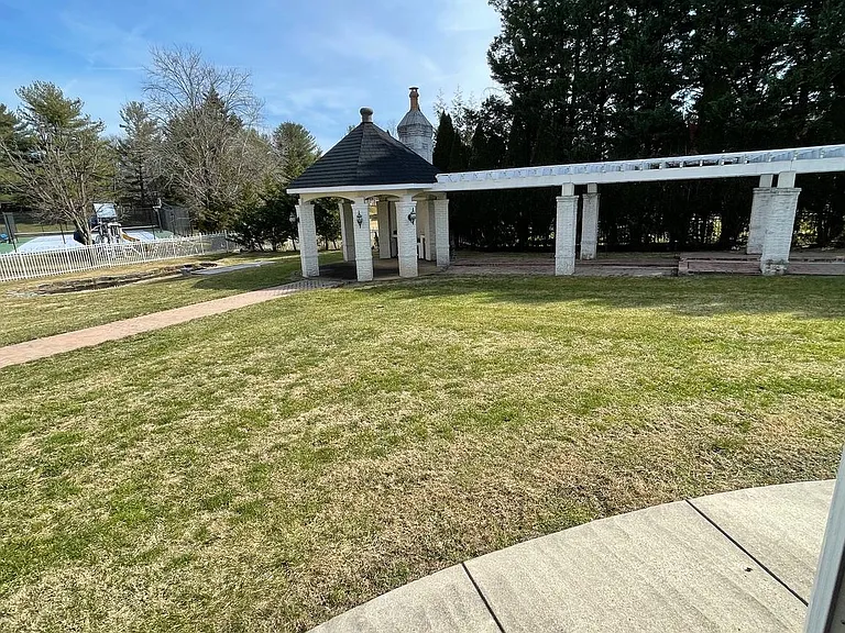 9913 Chapel Rd — Photo 46