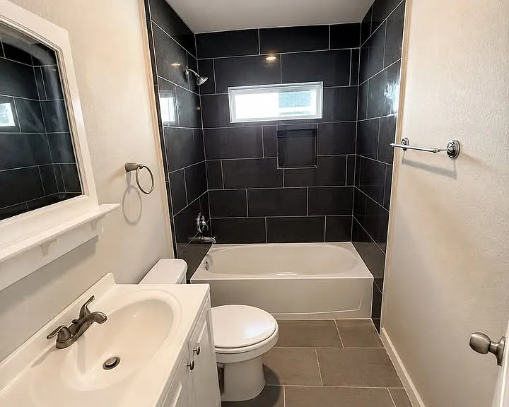 3208 Holman St #2 — Photo 8