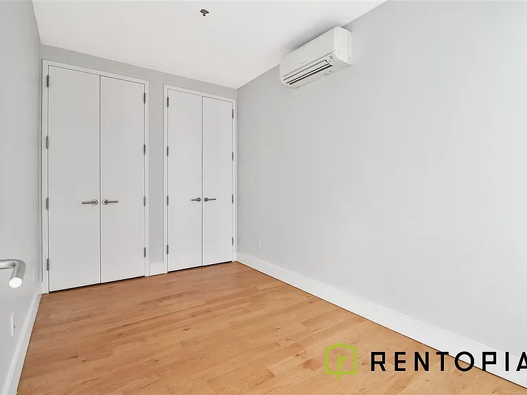 836 Dekalb Ave #3J — Photo 4