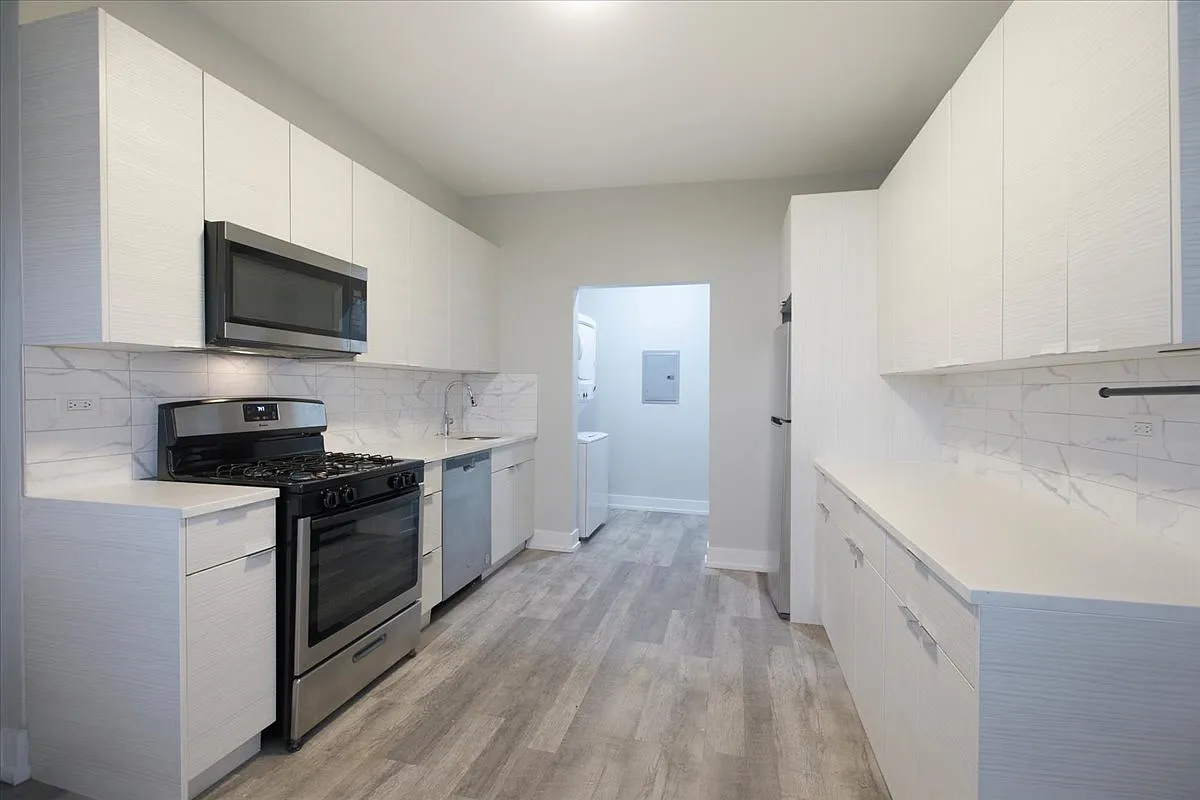 4 bed, 2.0 bath, 1390 sqft, $2,295 — Photo 3