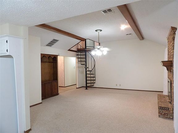 3rd image of 1701 N Lincoln Ave