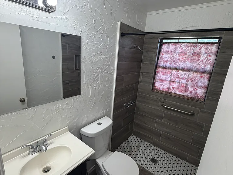 1520 Glen Ave — Photo 8