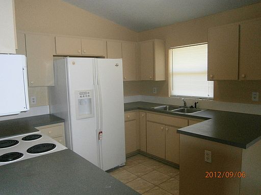 3rd image of 617 Royalty Ct