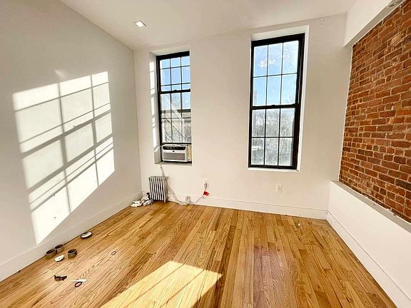 2nd image of 53 Montrose Ave APT 2L
