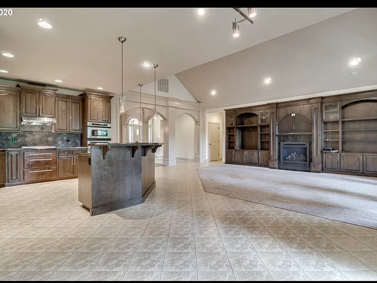 9705 NE 109th Ct — Photo 3
